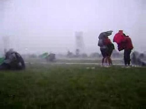 Filippine, Onu: 10.000 morti solo a Taclobani. Foto e video Filippine, Onu: 10.000 morti solo a Taclobani. Foto e video