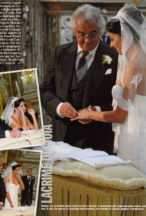 Lady Briatore si spoglia: Elisabetta Gregoraci senza veli per beneficenza Lady Briatore si spoglia: Elisabetta Gregoraci senza veli per beneficenza