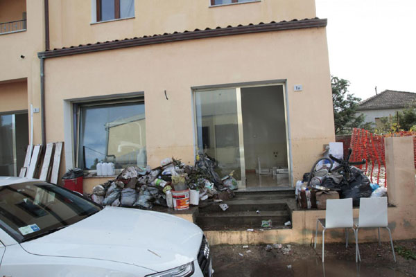 Alluvione in Sardegna: morti e feriti. Più di 2700 gli sfollati Alluvione in Sardegna: morti e feriti. Più di 2700 gli sfollati