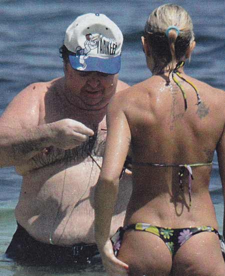 Botte da orbi tra Elisabetta Canalis e Maddalena Corvaglia