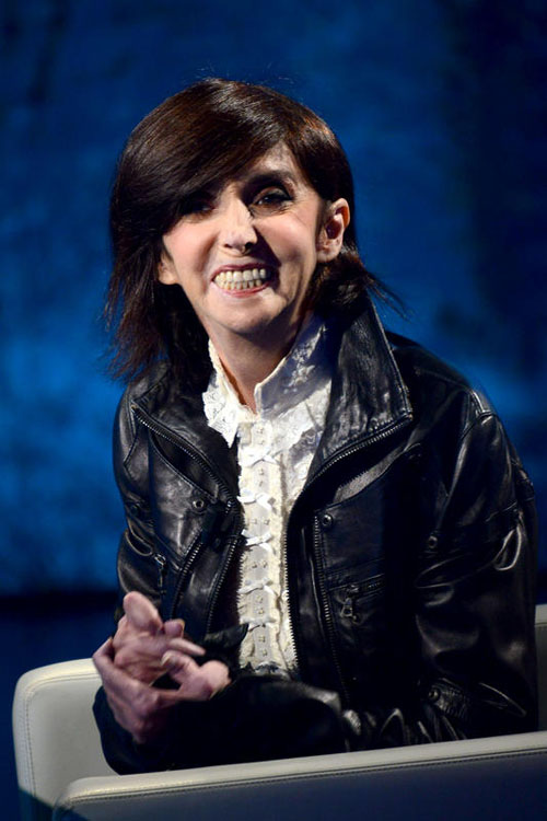 Anna Marchesini malata e dimagrita commuove il pubblico Anna Marchesini malata e dimagrita commuove il pubblico