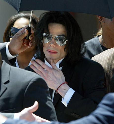 Morte Michael Jackson, le rivelazioni del dottor Murray Morte Michael Jackson, le rivelazioni del dottor Murray