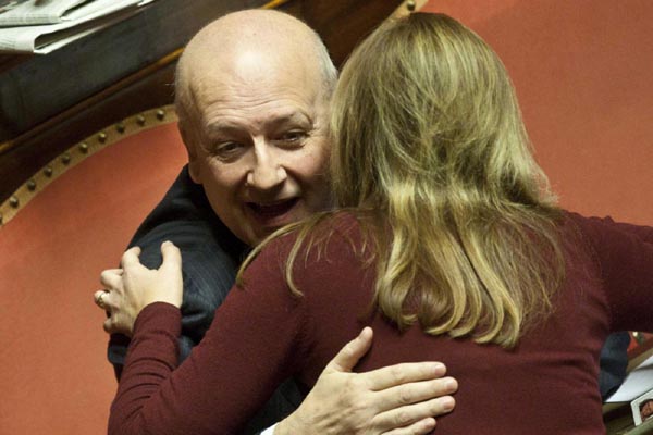 Berlusconi non è più senatore. “Democrazia in lutto” Berlusconi non è più senatore. “Democrazia in lutto”