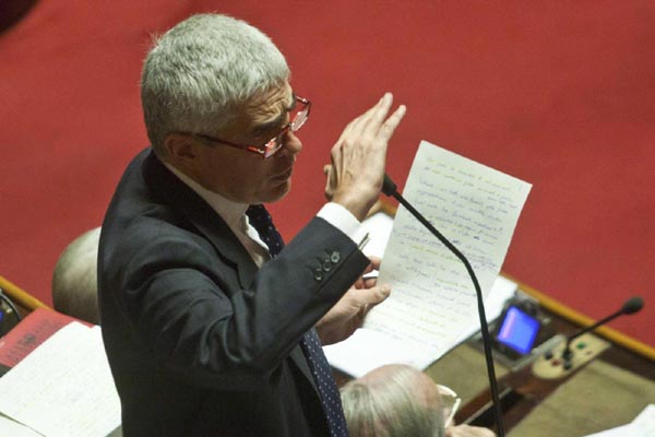 Berlusconi non è più senatore. “Democrazia in lutto” Berlusconi non è più senatore. “Democrazia in lutto”
