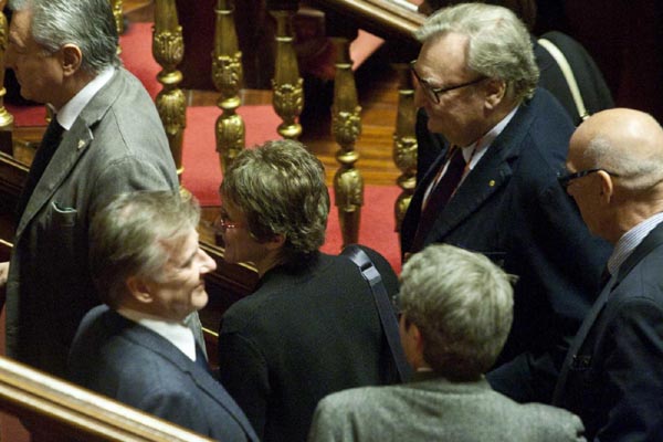 Berlusconi non è più senatore. “Democrazia in lutto” Berlusconi non è più senatore. “Democrazia in lutto”