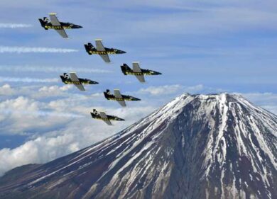 Giappone e Corea del Sud sfidano la Cina. Jet sorvolano le isole contese