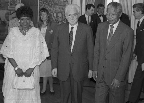 La storia di Nelson Mandela in foto e video La storia di Nelson Mandela in foto e video