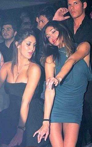 Mani sul pancino per Cecilia: la baby Rodriguez in dolce attesa? Mani sul pancino per Cecilia: la baby Rodriguez in dolce attesa?