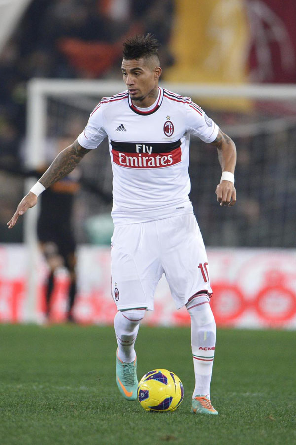 Boateng aggredito per strada, il giocatore finisce in ospedale Boateng aggredito per strada, il giocatore finisce in ospedale