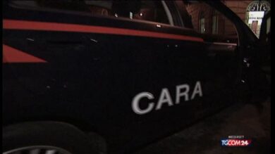 Latina/ Litiga con la fidanzata e si uccide tagliandosi la gola