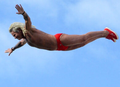 La tradizione continua. Mister ok, 26esimo tuffo