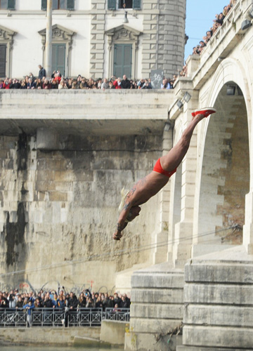 La tradizione continua. Mister ok, 26esimo tuffo La tradizione continua. Mister ok, 26esimo tuffo