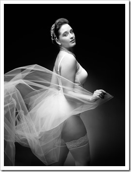 La donna piace “curvy”. Ecco il calendario 2014 La donna piace “curvy”. Ecco il calendario 2014