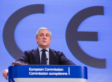 Eurobarometro/ Aumenta la fiducia nella ripresa economica