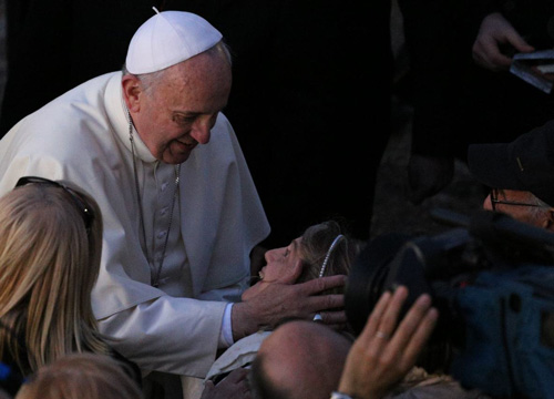 Papa Francesco benedice il presepe vivente di Sant’Alfonso Papa Francesco benedice il presepe vivente di Sant’Alfonso