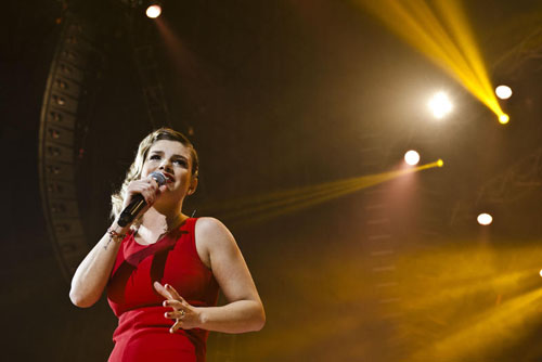 Nuovo record per Emma Marrone: è l’artista femminile che ha venduto di più nel 2013