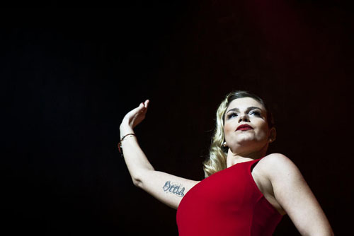 Nuovo record per Emma Marrone: è l’artista femminile che ha venduto di più nel 2013