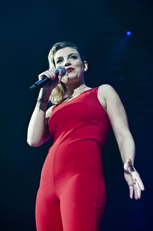 Nuovo record per Emma Marrone: è l’artista femminile che ha venduto di più nel 2013