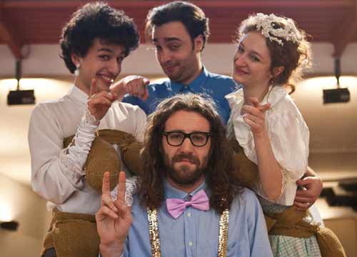 “Shitz”, tragicommedia musicale, intrisa di umorismo yiddish “Shitz”, tragicommedia musicale, intrisa di umorismo yiddish