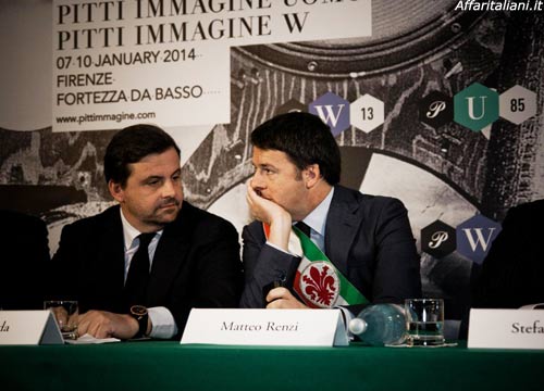 Renzi e Grillo in passerella. I leader sfilano per Pitti Uomo Renzi e Grillo in passerella. I leader sfilano per Pitti Uomo