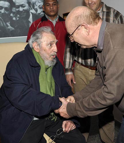 Cuba, Fidel Castro appare in pubblico dopo 9 mesi Cuba, Fidel Castro appare in pubblico dopo 9 mesi