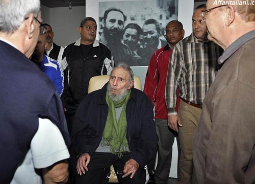 Cuba, Fidel Castro appare in pubblico dopo 9 mesi Cuba, Fidel Castro appare in pubblico dopo 9 mesi