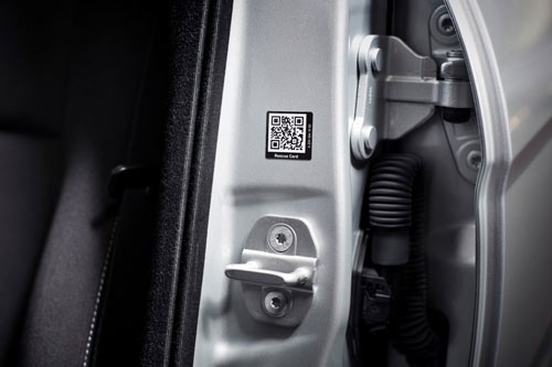 Mercedes: più tempestività dei soccorsi col codice QR Mercedes: più tempestività dei soccorsi col codice QR