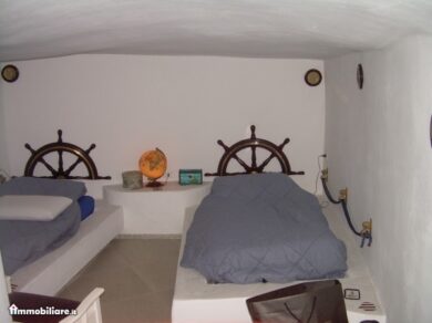 Puglia, in vendita grotta abitabile