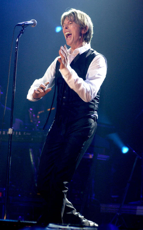 David Bowie star senza tempo: in corsa per 2 Brit award a 67 anni David Bowie star senza tempo: in corsa per 2 Brit award a 67 anni