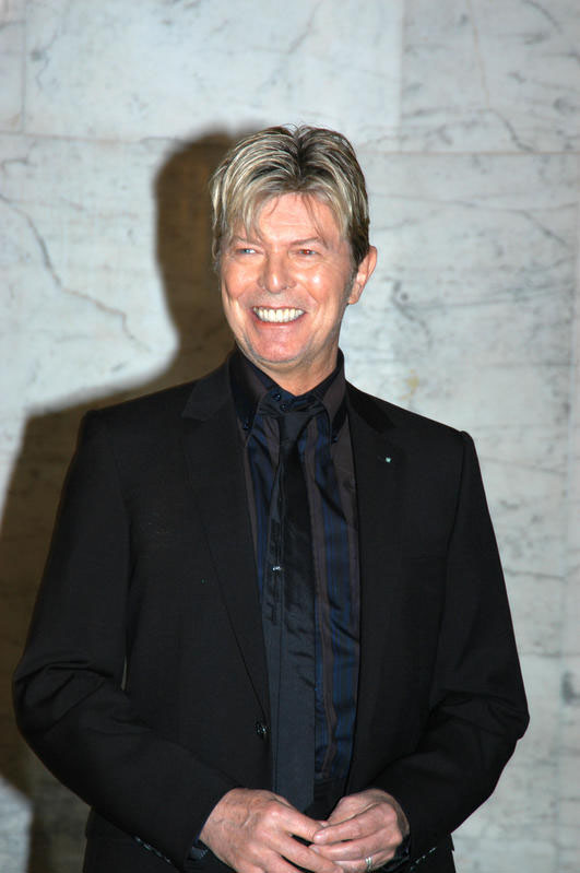 David Bowie star senza tempo: in corsa per 2 Brit award a 67 anni David Bowie star senza tempo: in corsa per 2 Brit award a 67 anni