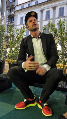 Il libro di Simone Rugiati: “Ecco le mie ricette, semplici e irresistibili…”