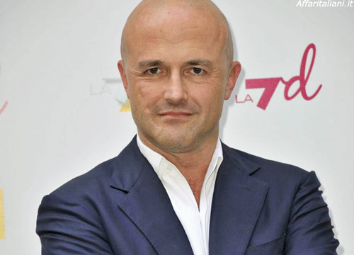 “Chiarelettere aprirà alla ‘narrativa’…”. In arrivo i ‘romanzi’ di Fo, Bisignani, Nuzzi e…