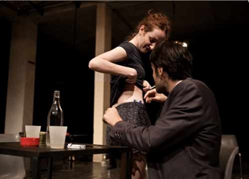 Teatro/ Al Parenti Rustioni universalizza Cechov