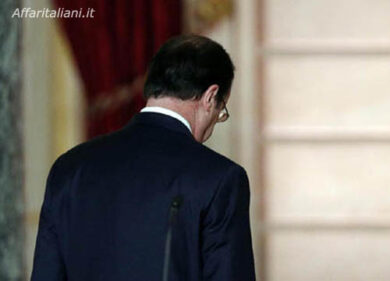 Airbus, Hollande fa cassa: 451 mln. Scende all’11% come Berlino