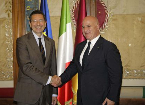 Il record di Marino: le sbaglia tutte. Via il neo presidente Ama: è indagato