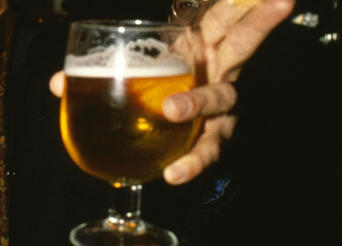 Bere troppo alcol nuoce alla memoria Bere troppo alcol nuoce alla memoria