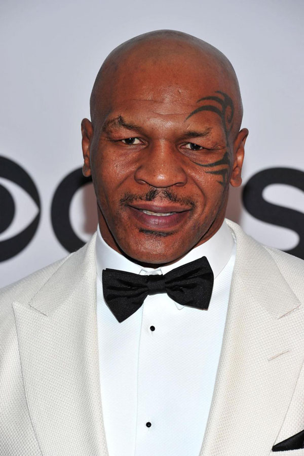 Mike Tyson, la giornalista italiana e gli slip di Versace… Mike Tyson, la giornalista italiana e gli slip di Versace…