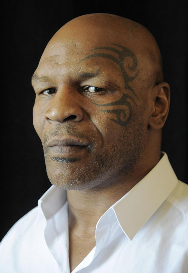 Mike Tyson, la giornalista italiana e gli slip di Versace… Mike Tyson, la giornalista italiana e gli slip di Versace…