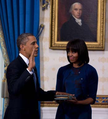 Michelle Obama compie 50 anni si dà allo yoga