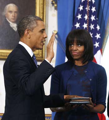 Michelle Obama compie 50 anni si dà allo yoga