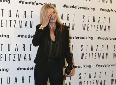 L’icona delle bad girls compie 40 anni: sexy compleanno per Kate Moss