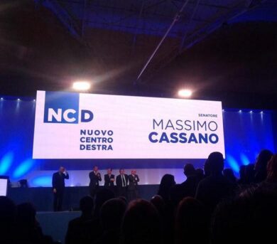 Comunali, da Ncd mille firme per il Cavaliere: “I baresi vogliono scegliere”