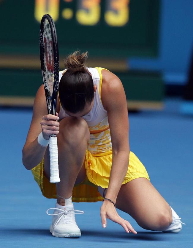 Australia Open, la bellissima Bouchard incanta tutti. Pennetta out (“Mi rode”)