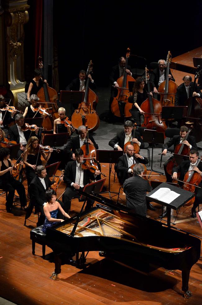Orchestra di Santa Cecila, la solidità espressiva del ‘suono italiano’ Orchestra di Santa Cecila, la solidità espressiva del ‘suono italiano’
