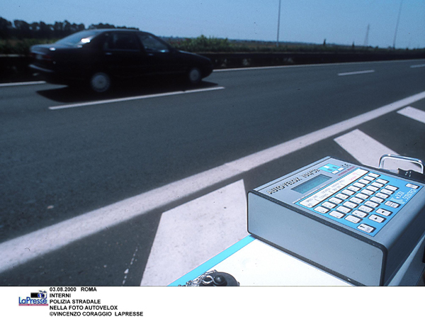 Grande Fratello sulle autostrade. Stop alle auto senza assicurazione Grande Fratello sulle autostrade. Stop alle auto senza assicurazione