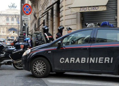Pizza alla romana, l’oro dei camorristi. Si suicida per sfuggire alla retata