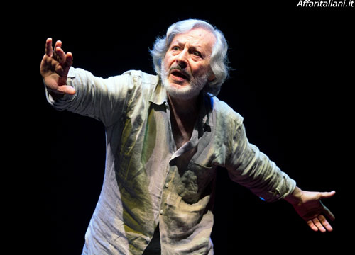 Leo Gullotta a teatro con “Prima del silenzio” Leo Gullotta a teatro con “Prima del silenzio”