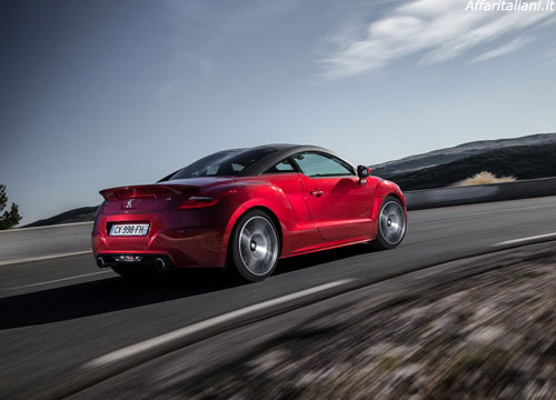 RCZ R: firmate Peugeot Sport RCZ R: firmate Peugeot Sport