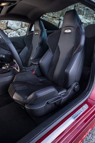 RCZ R: firmate Peugeot Sport RCZ R: firmate Peugeot Sport