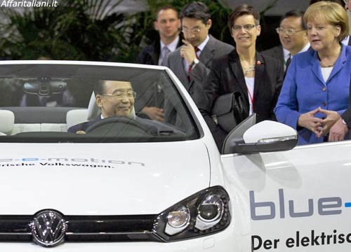Auto,menage a trois sul tetto del mondo. Golf: macchina più venduta in Europa Auto,menage a trois sul tetto del mondo. Golf: macchina più venduta in Europa